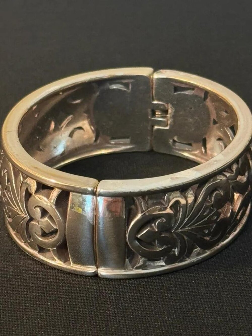 Brighton Cuff - Picture 2 of 5